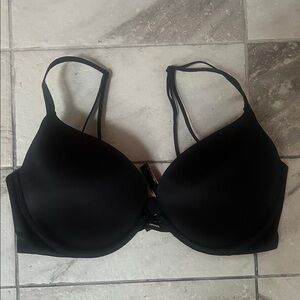NWOT Victoria's Secret Black Strappy Bra